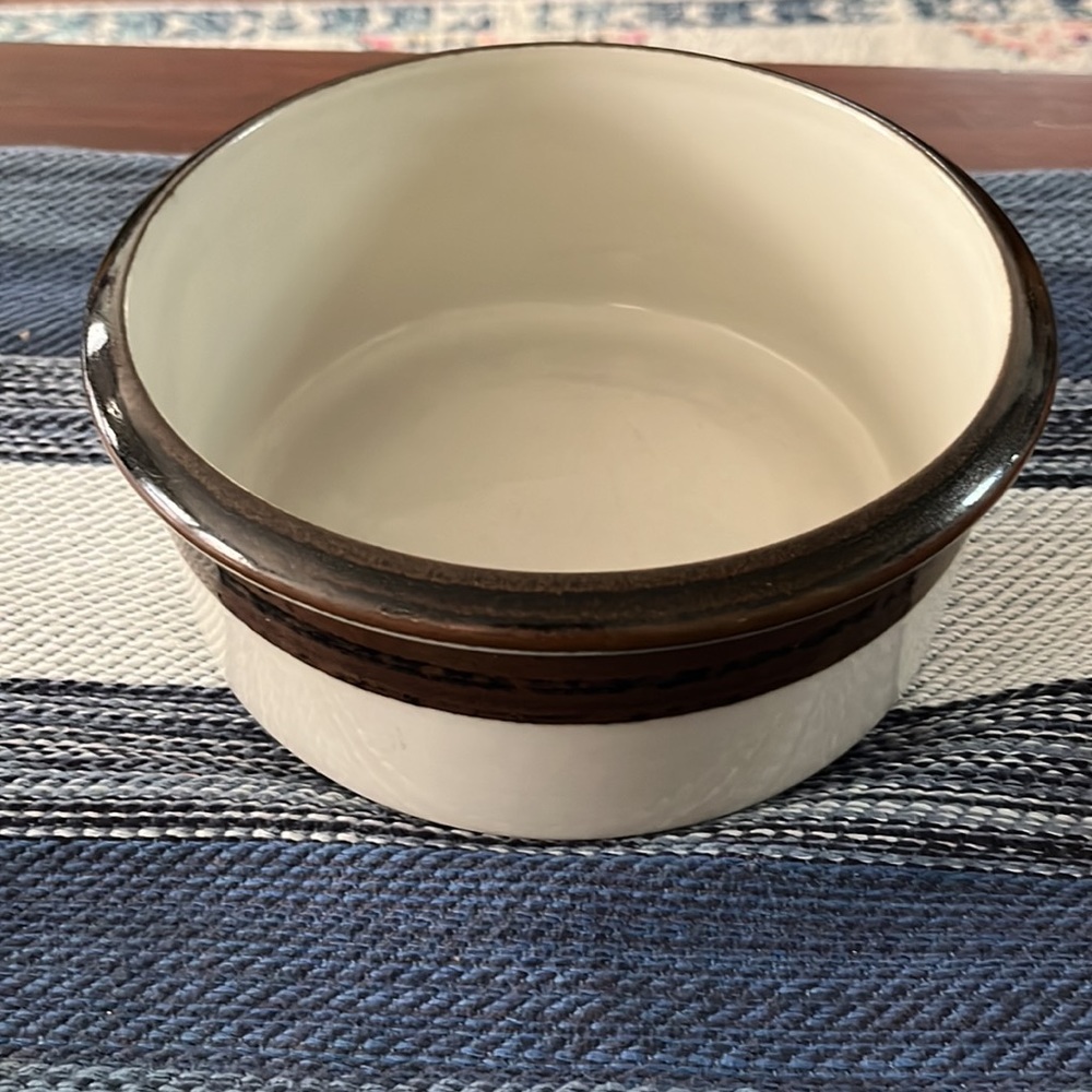 Vintage Arabia Of  Finland  Bowl